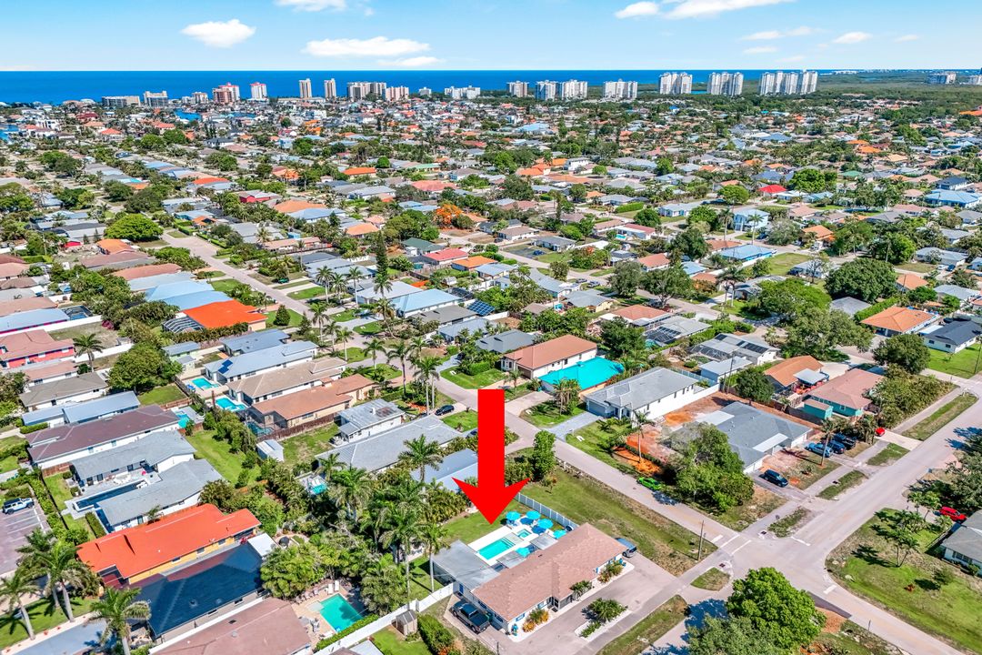 10095 7th St N #3, Naples, FL 34108