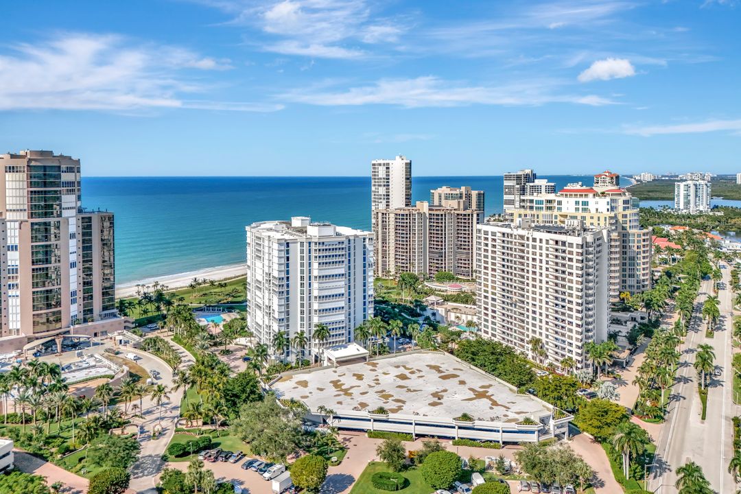 4401 Gulf Shore Blvd N #205, Naples, FL 34103
