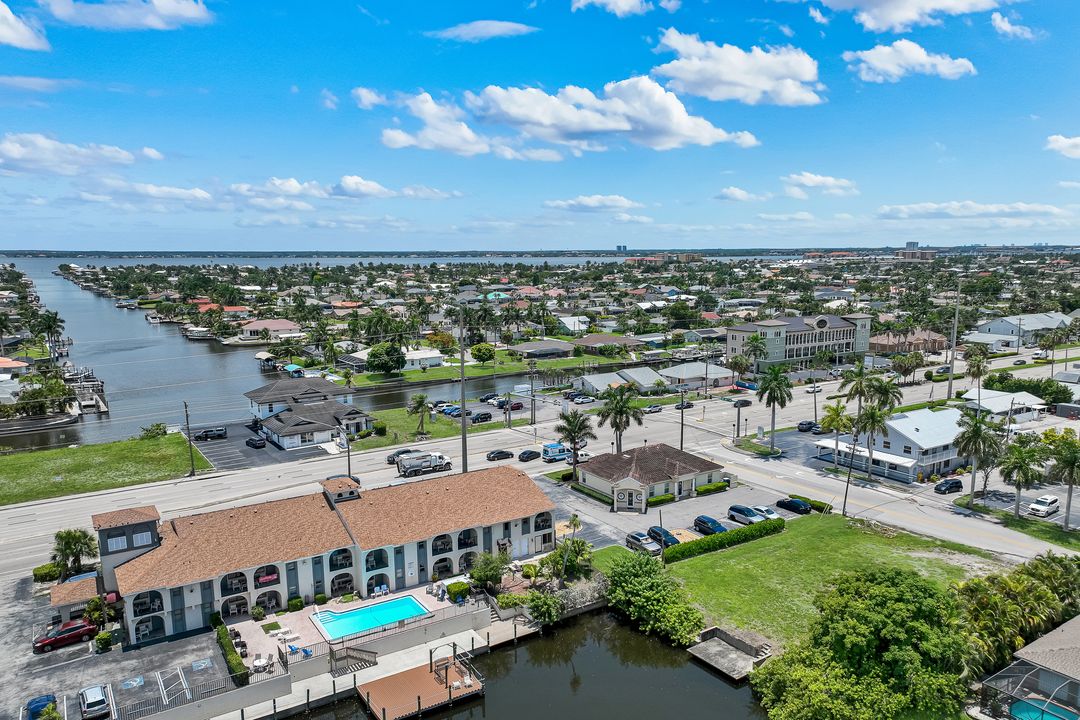 1523 SE 36th Terrace, Cape Coral, FL 33904