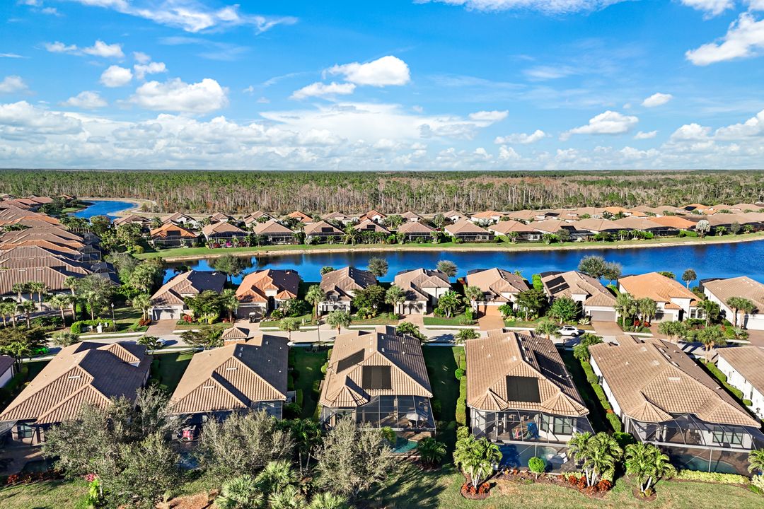 9368 Terresina Dr, Naples, FL 34119