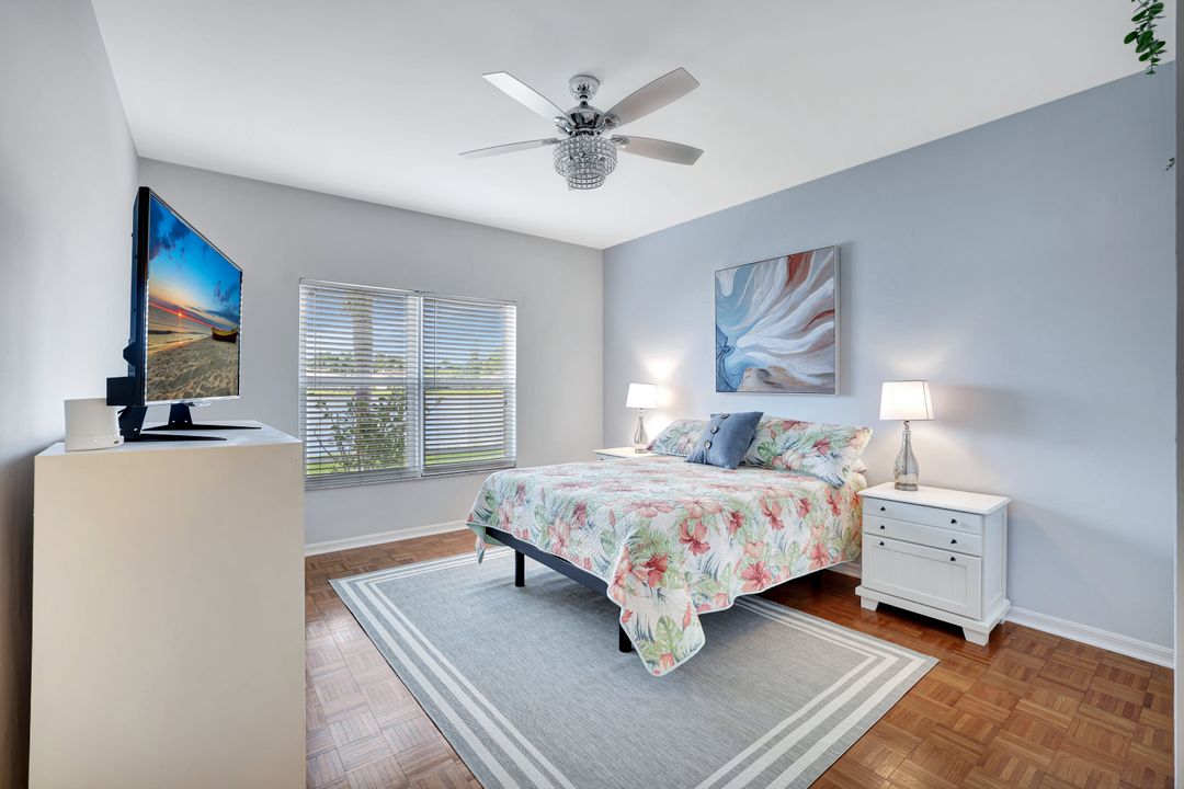 613 Windsor Sq #101, Naples, FL 34104
