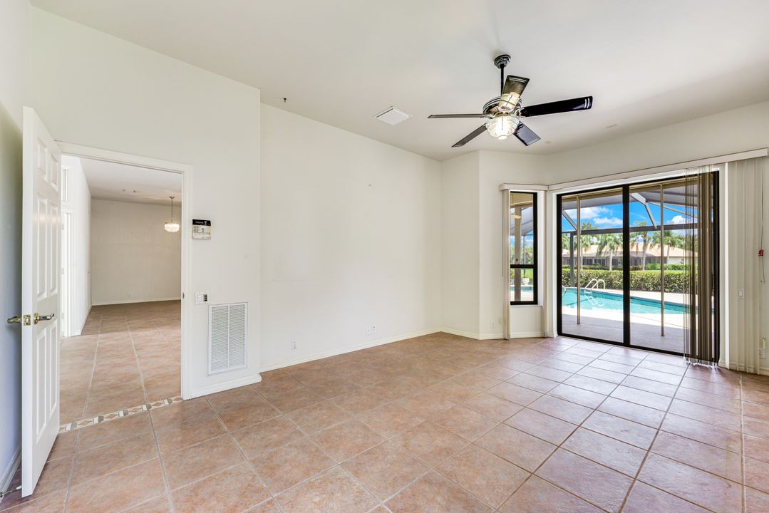 11726 Night Heron Dr, Naples, FL 34119