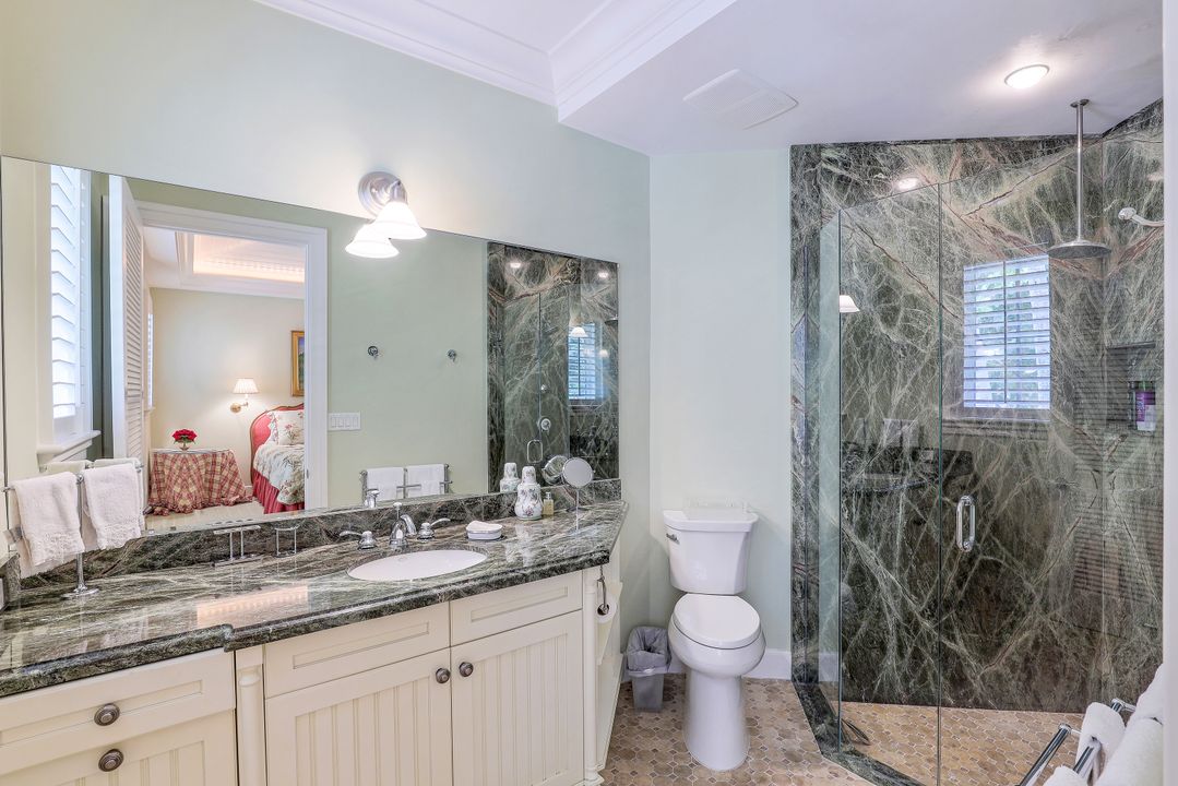 266 15th Ave S, Naples, FL 34102