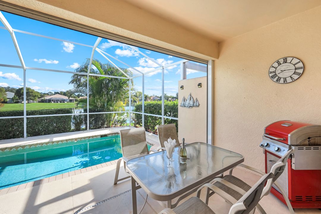 7755 Berkshire Pines Dr, Naples, FL 34104