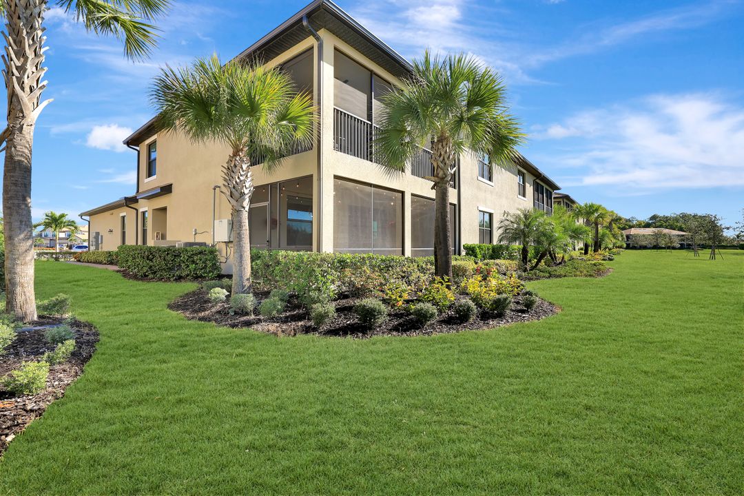 2368 Anguilla Dr #102, Naples, FL 34120