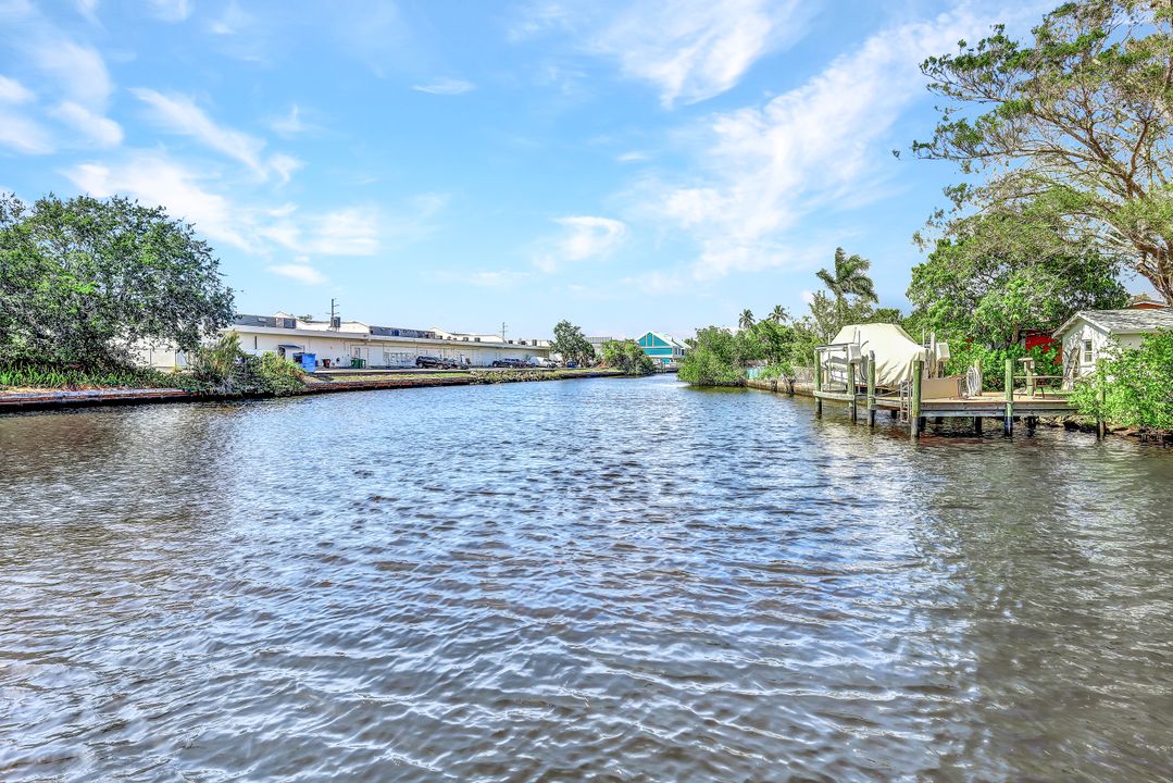 1273 5th Ave N, Naples, FL 34102