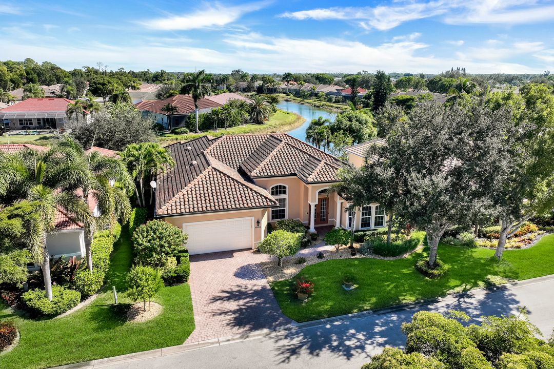 10168 Avonleigh Dr, Bonita Springs, FL 34135