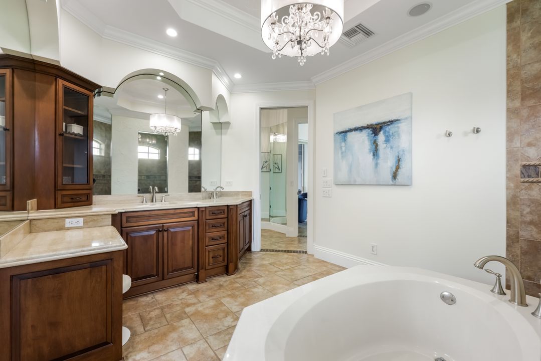 466 Clifton Ct, Marco Island, FL 34145