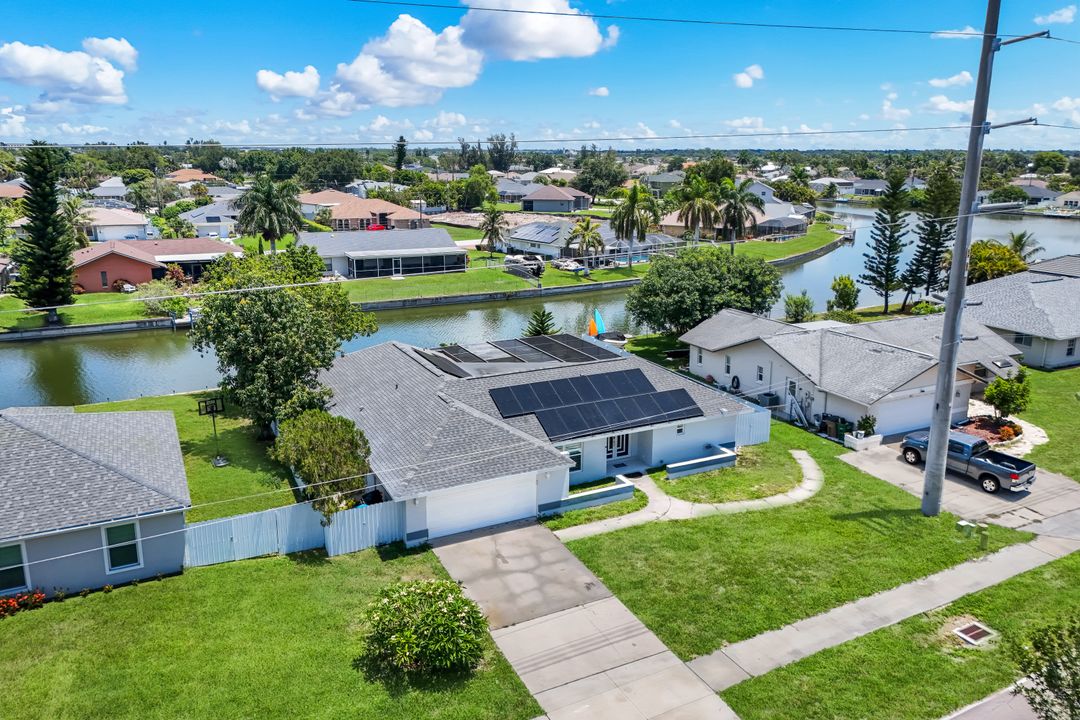 1813 Hancock Bridge Pkwy, Cape Coral, FL 33990
