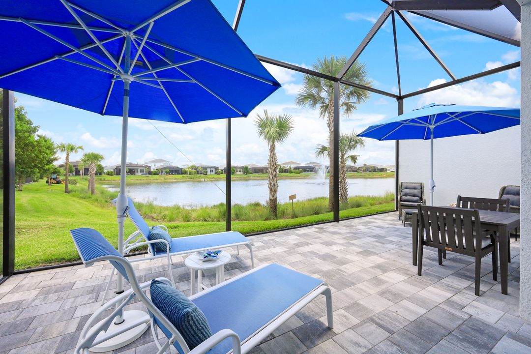 9004 Mayreau Way, Naples, FL