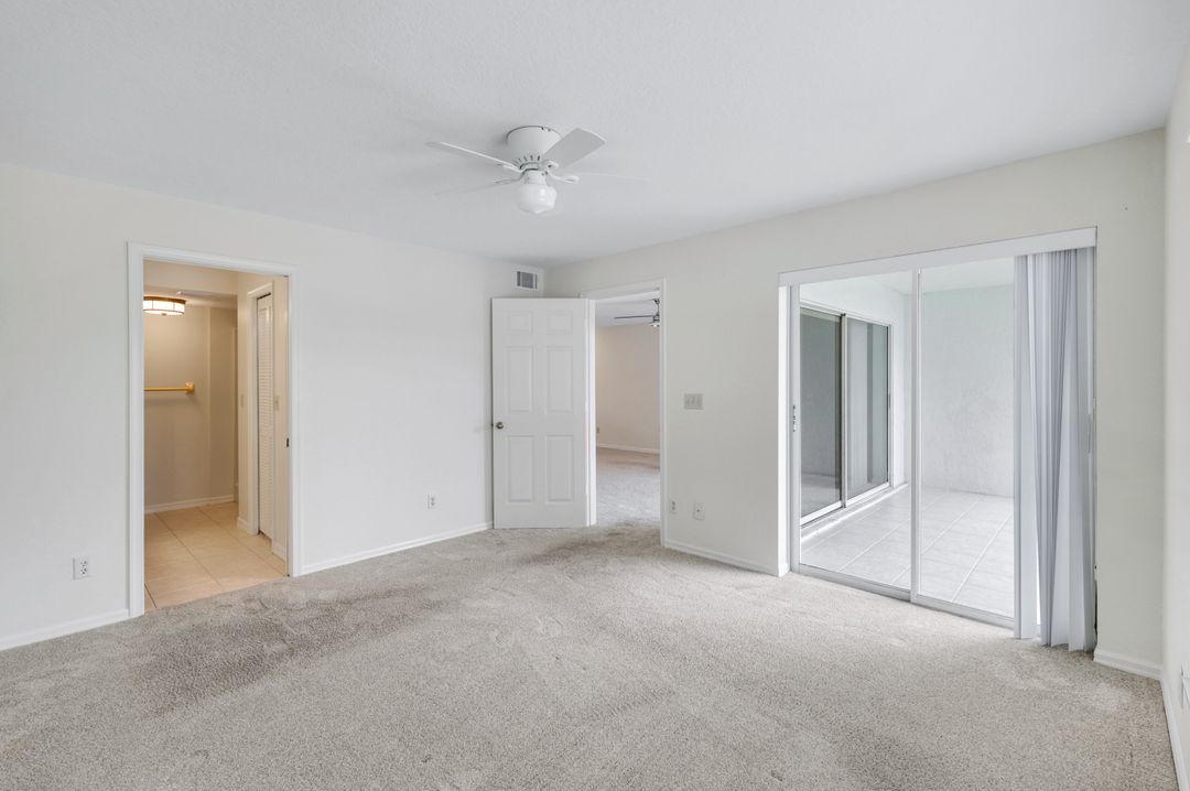 9850 Victoria Ln #205, Naples, FL 34109