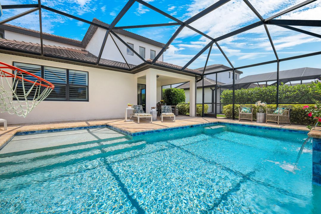 7209 Wilton Dr N, Naples, FL 34109
