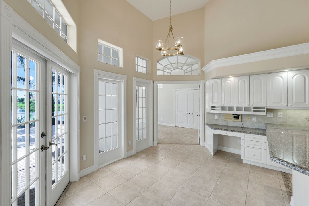 11201 Phoenix Way, Naples, FL 34119