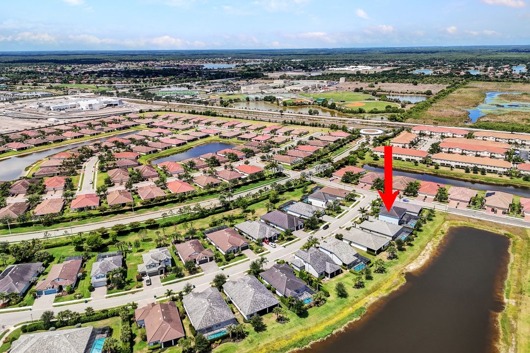 2369 Tangerine Ln, Naples, FL 34120