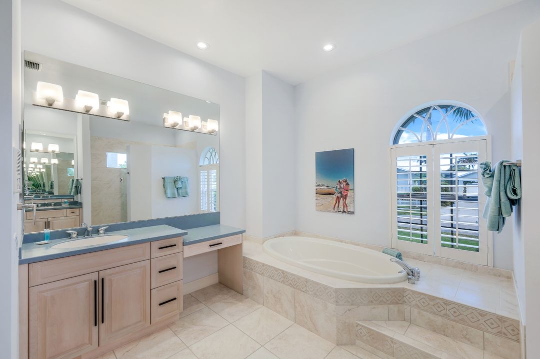 458 Spinnaker Dr, Marco Island, FL 34145