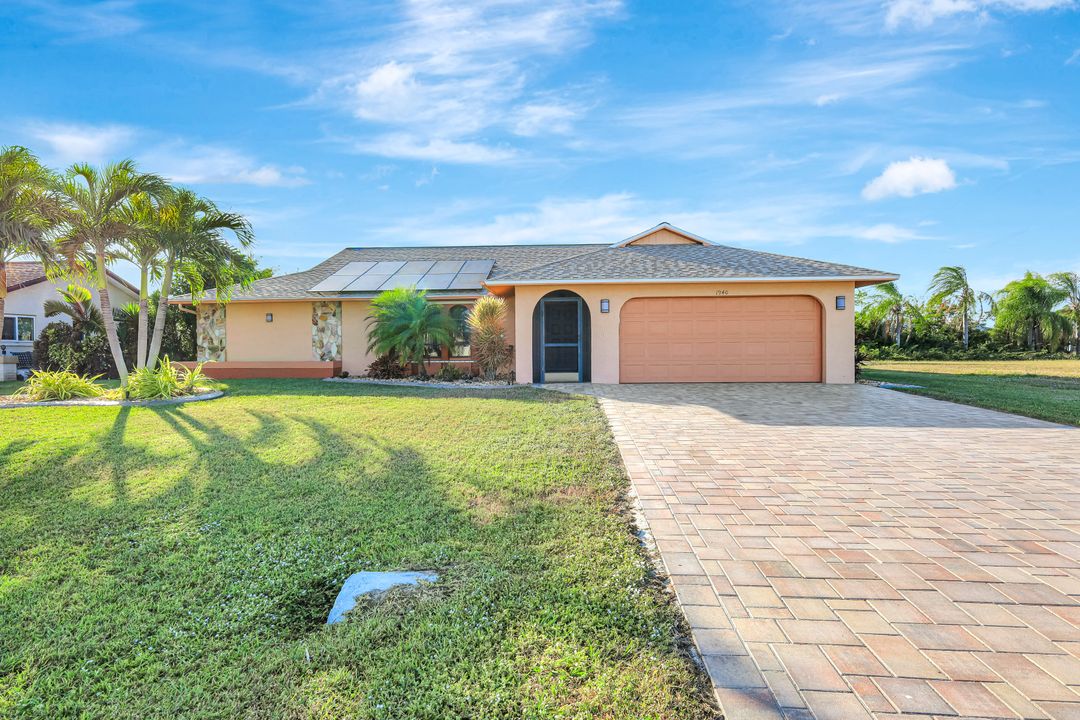 1940 SE 6th Ave, Cape Coral, FL 33990