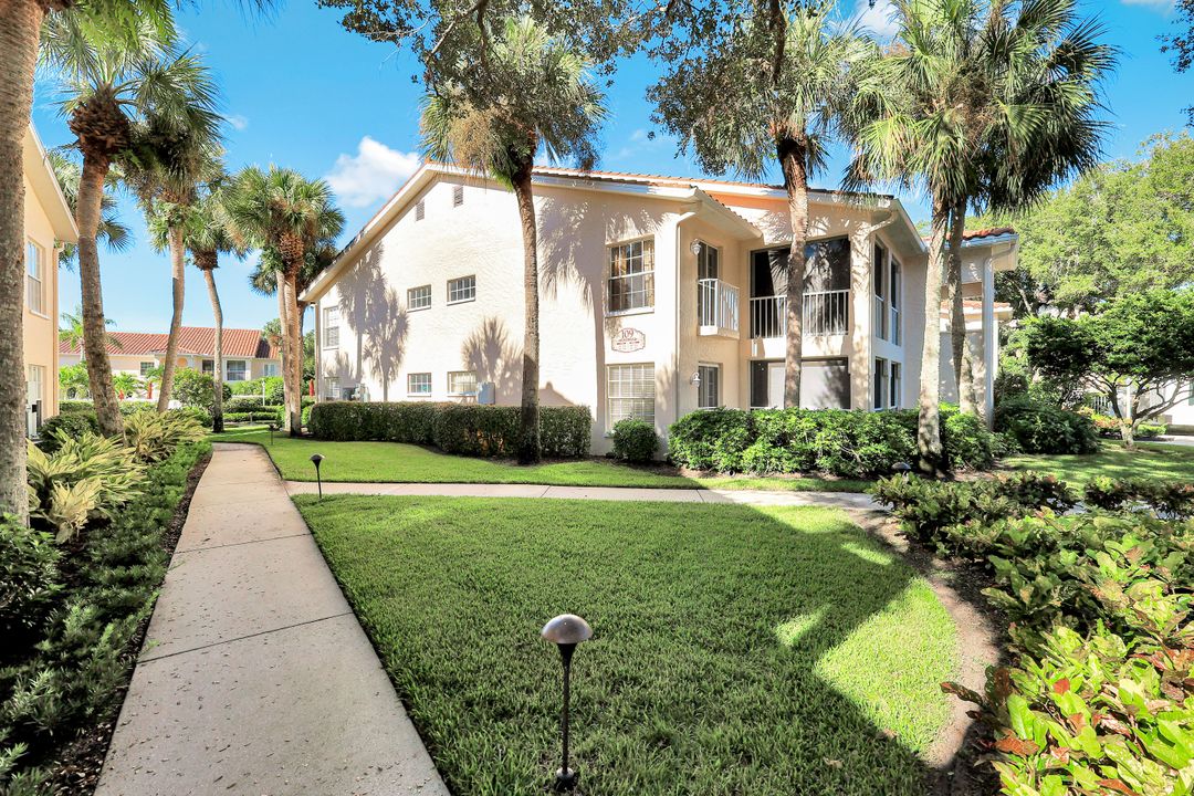 109 Tuscana Ct #308, Naples, FL 34119