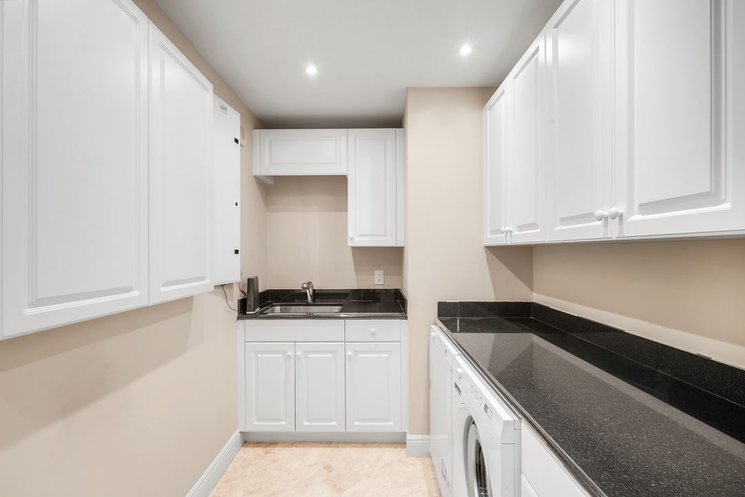 275 Indies Way #1606, Naples, FL 34110