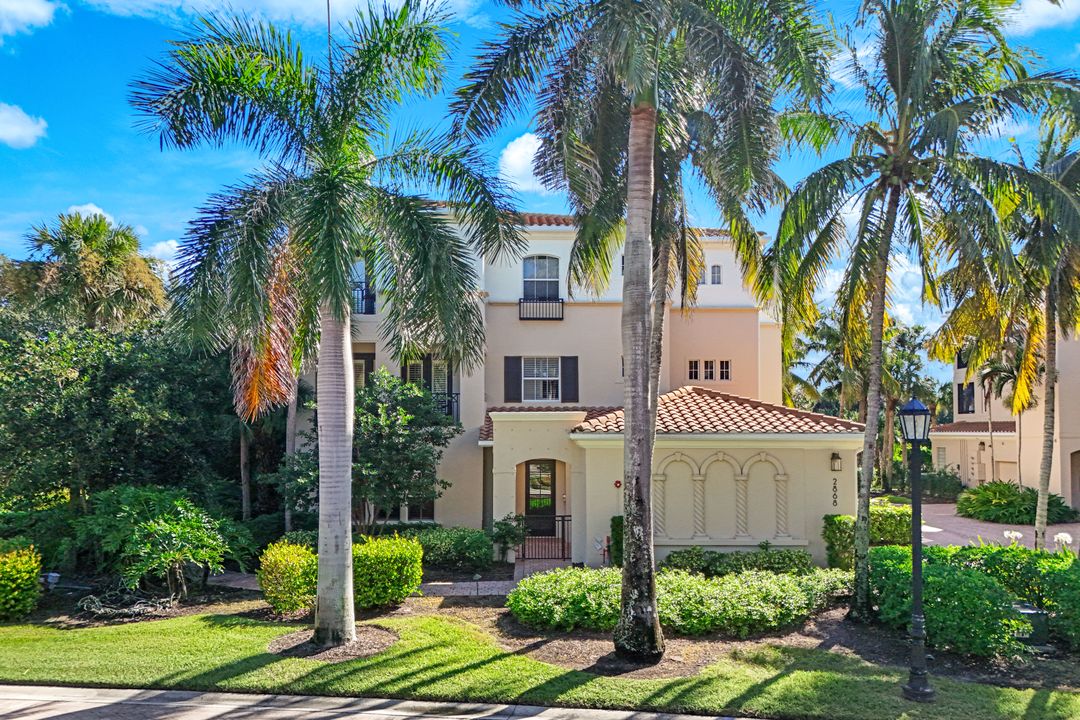 2868 Tiburon Blvd E #101, Naples, FL 34109