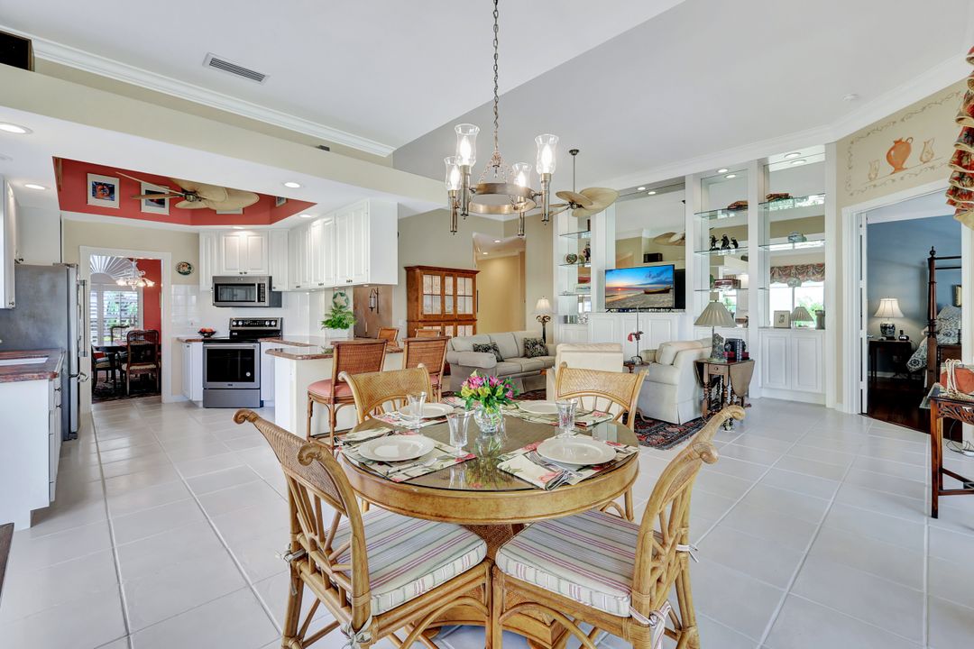 2914 Gilford Way, Naples, FL 34119