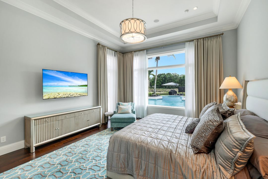 2885 Escada Ct, Naples, FL 34109