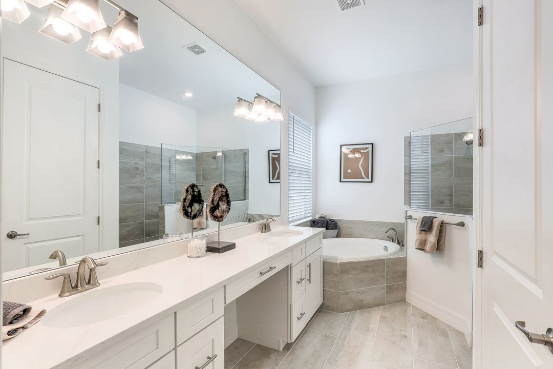 14187 Blue Bay Cir, Fort Myers, FL 33913