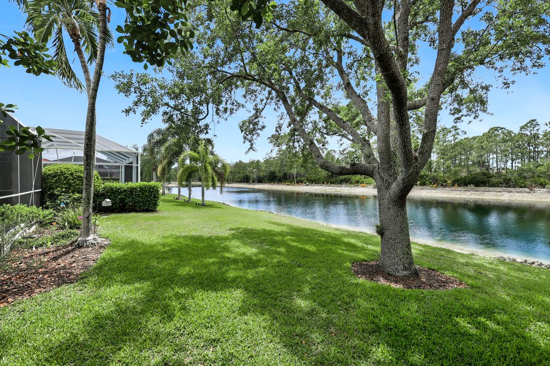 5717 Lago Villaggio Way, Naples, FL 34104