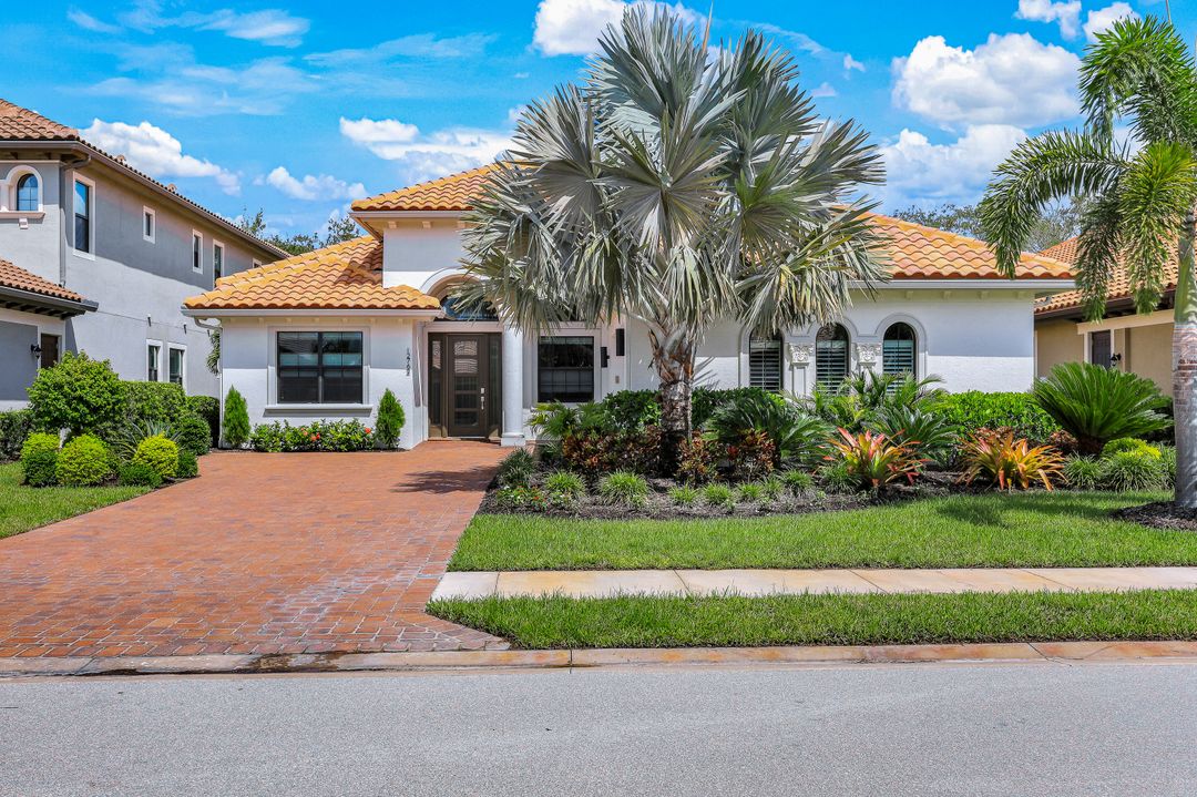 12762 Dundee Ln, Naples, FL 34120