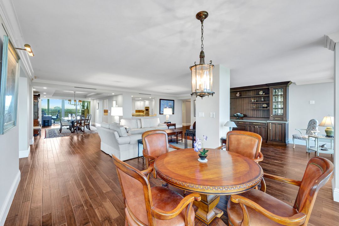 5601 Turtle Bay Dr #404, Naples, FL 34108