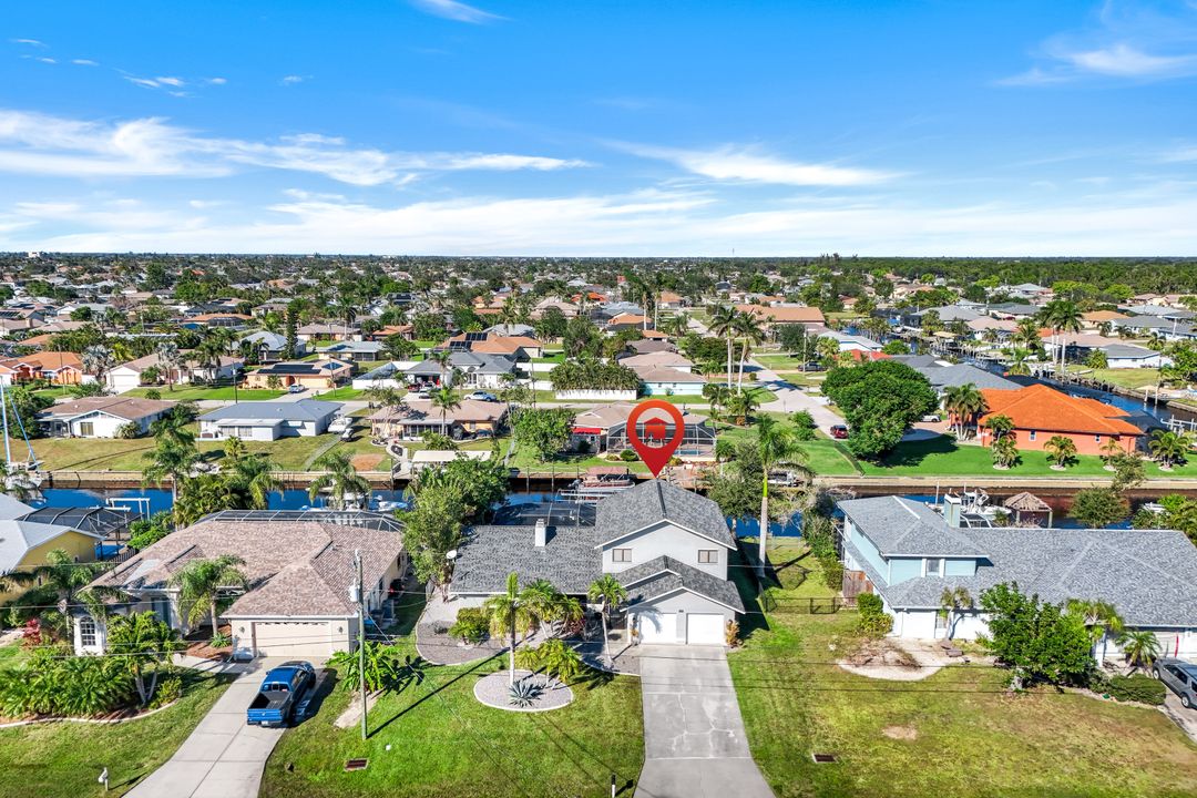 2215 SE 15th St, Cape Coral, FL 33990