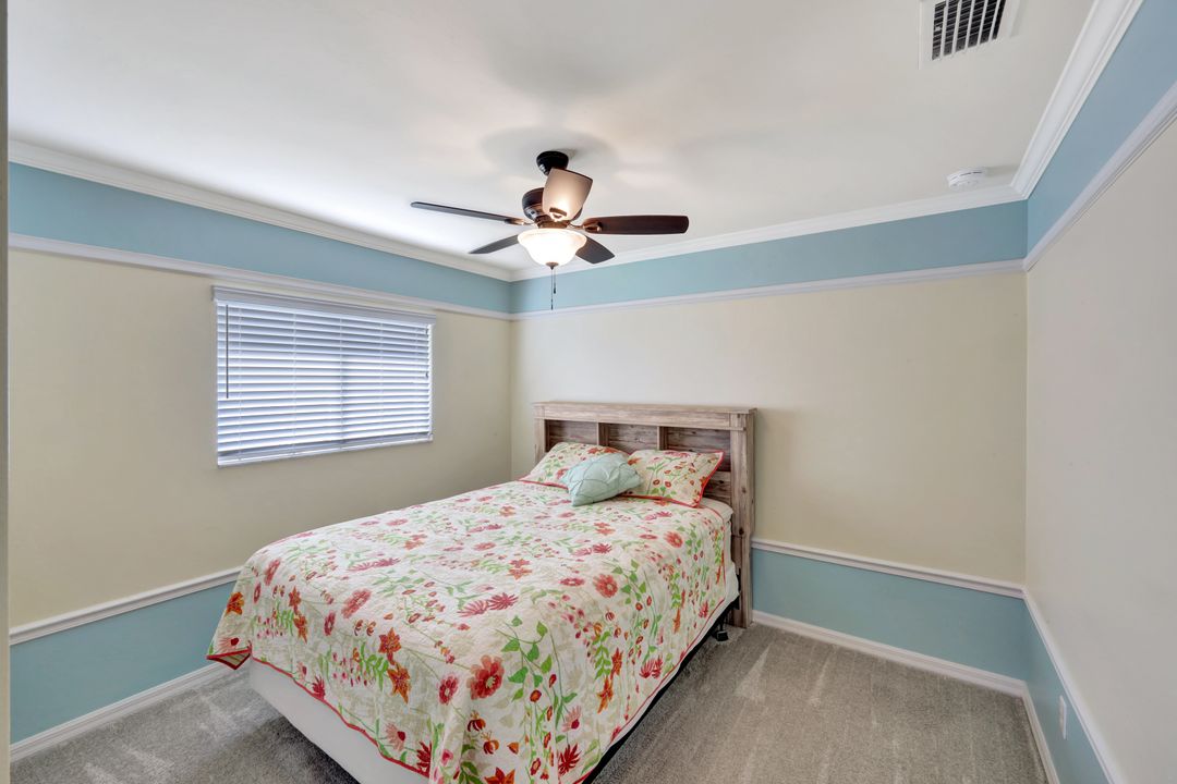 1904 NE 18th Pl, Cape Coral, FL 33909