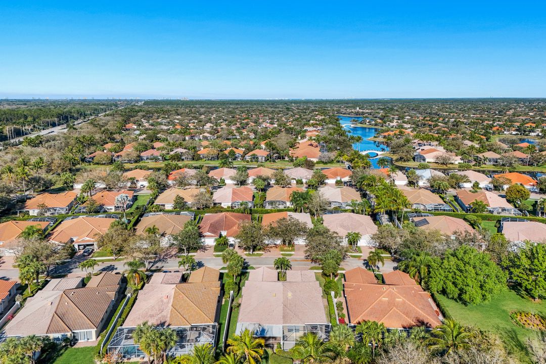 3239 Barbados Ln, Naples, FL 34119