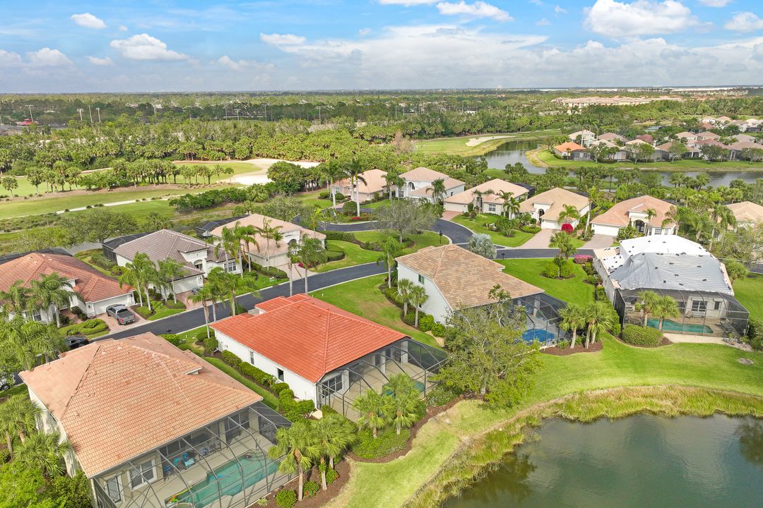 9956 St Moritz Dr, Miromar Lakes, FL 33913