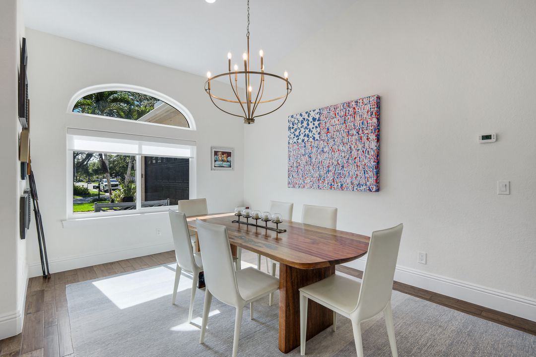 10831 Fieldfair Dr, Naples, FL 34119