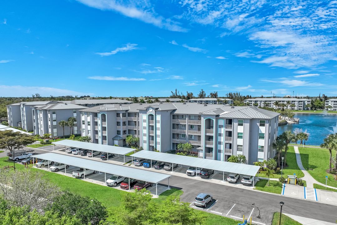 16615 Lake Cir Dr #438, Fort Myers, FL 33908