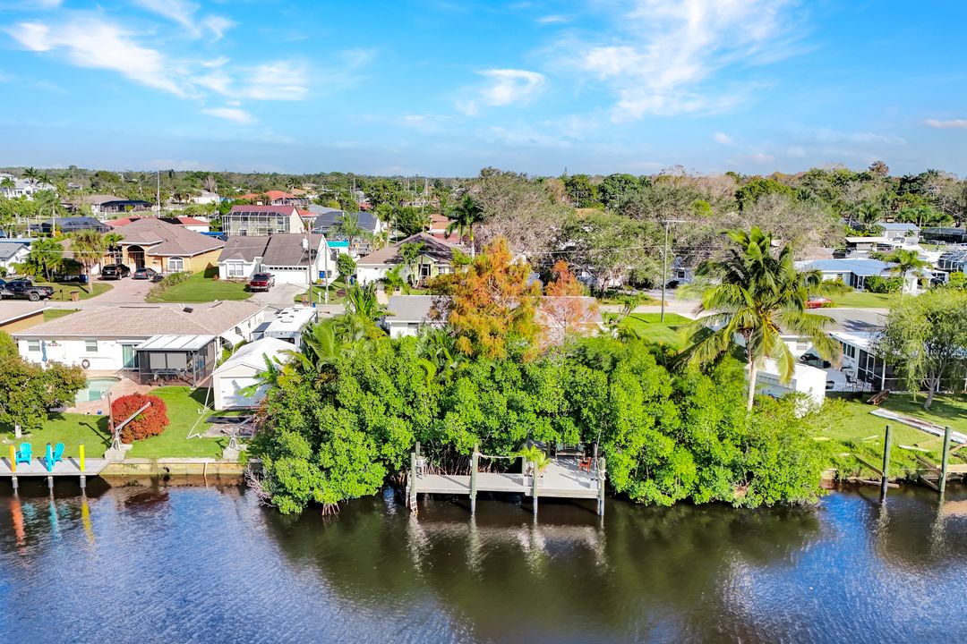 2125 St Croix Ave, Fort Myers, FL 33905