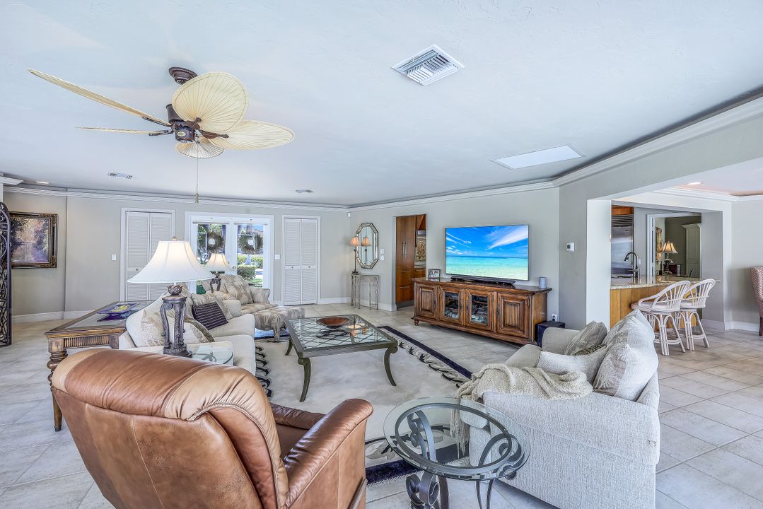 1894 Woodbine Ct, Marco Island, FL 34145