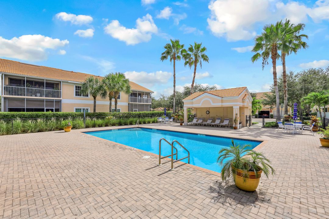 6320 Lexington Ct #202, Naples, FL 34110