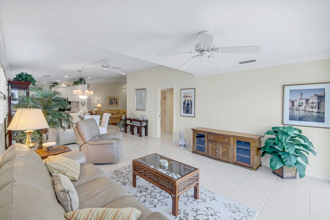 3077 Futuna Ln, Naples, FL 34119