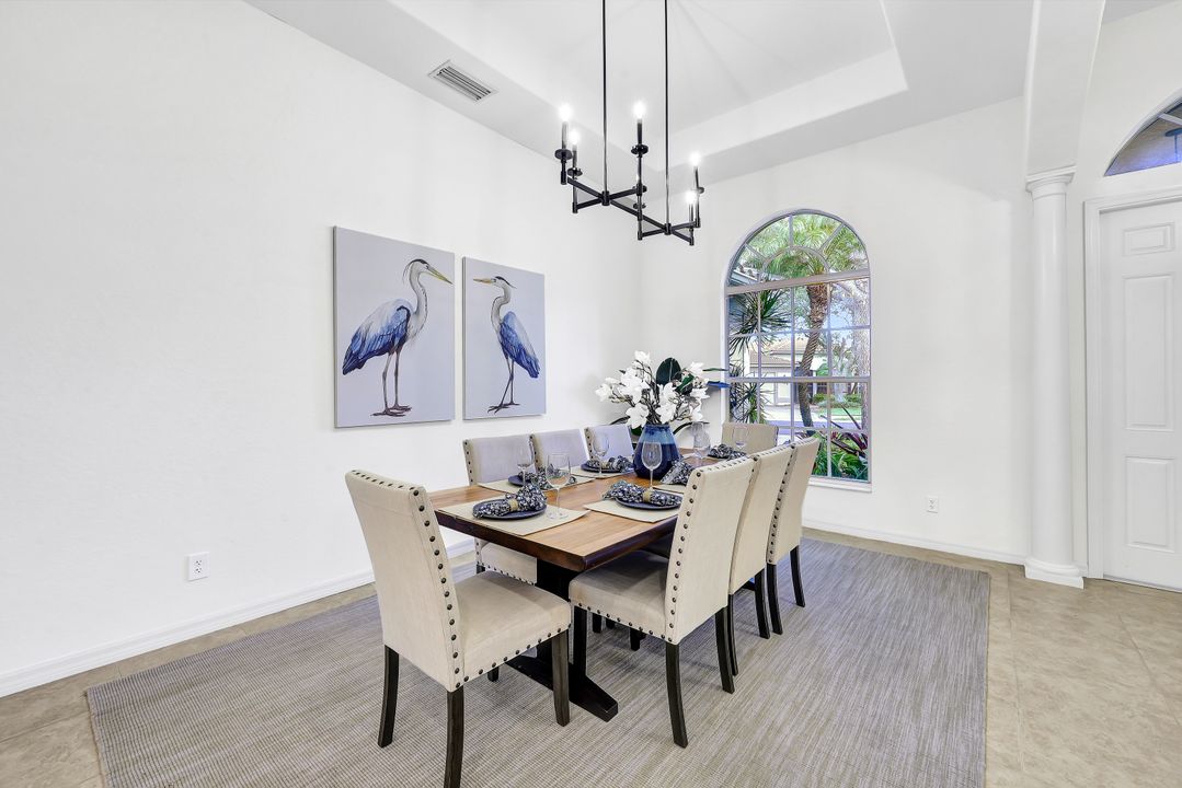 3967 Ruxton Rd, Naples, FL 34116