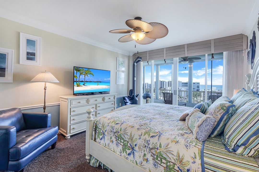 21 Bluebill Ave  #B-1102, Naples, FL 34108