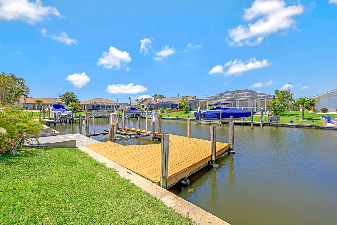 5032 Skyline Blvd, Cape Coral, FL 33914