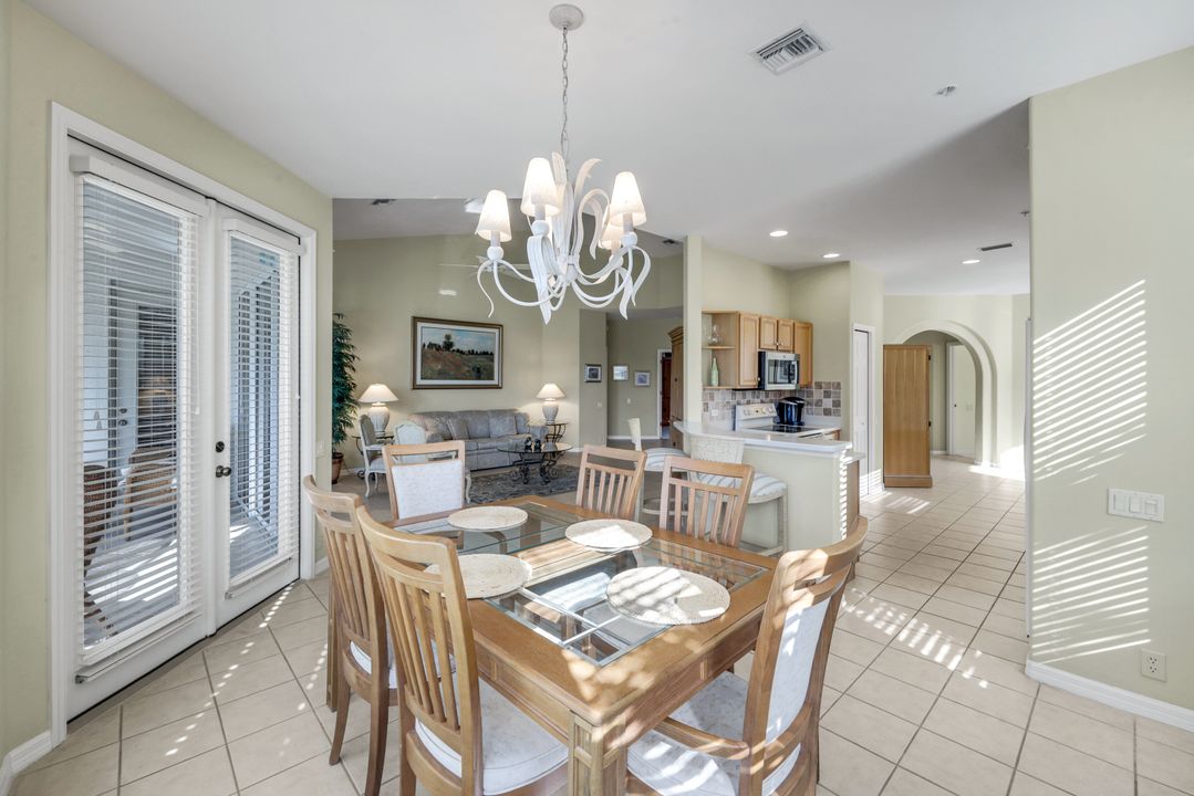 8470 Danbury Blvd #201, Naples, FL 34120