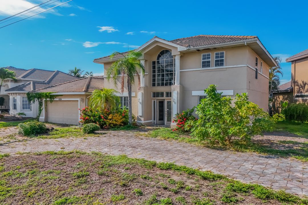 2502 Cape Coral Pkwy W, Cape Coral, FL 33914