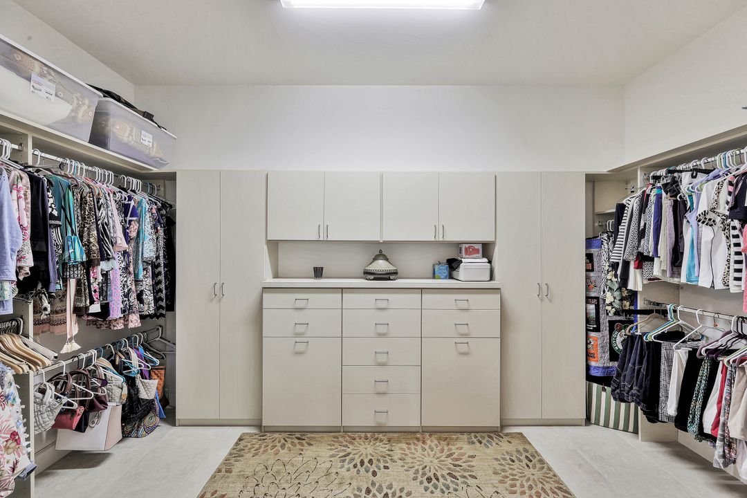 8908 Savona Ct, Naples, FL 34119