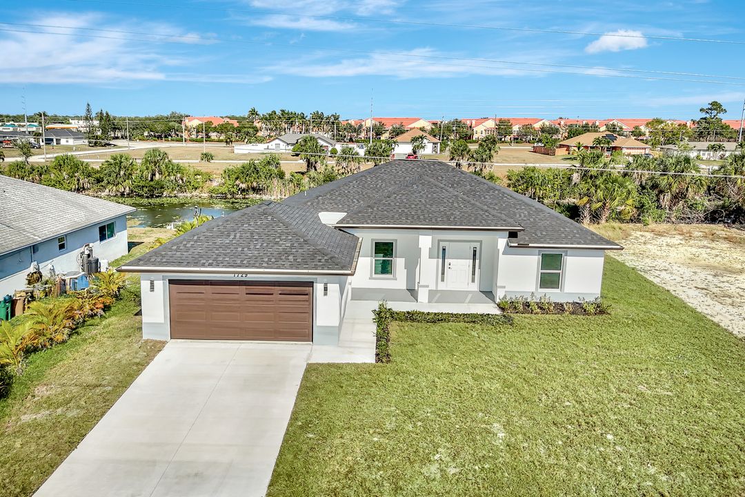 1729 NE 23rd St, Cape Coral, FL 33909