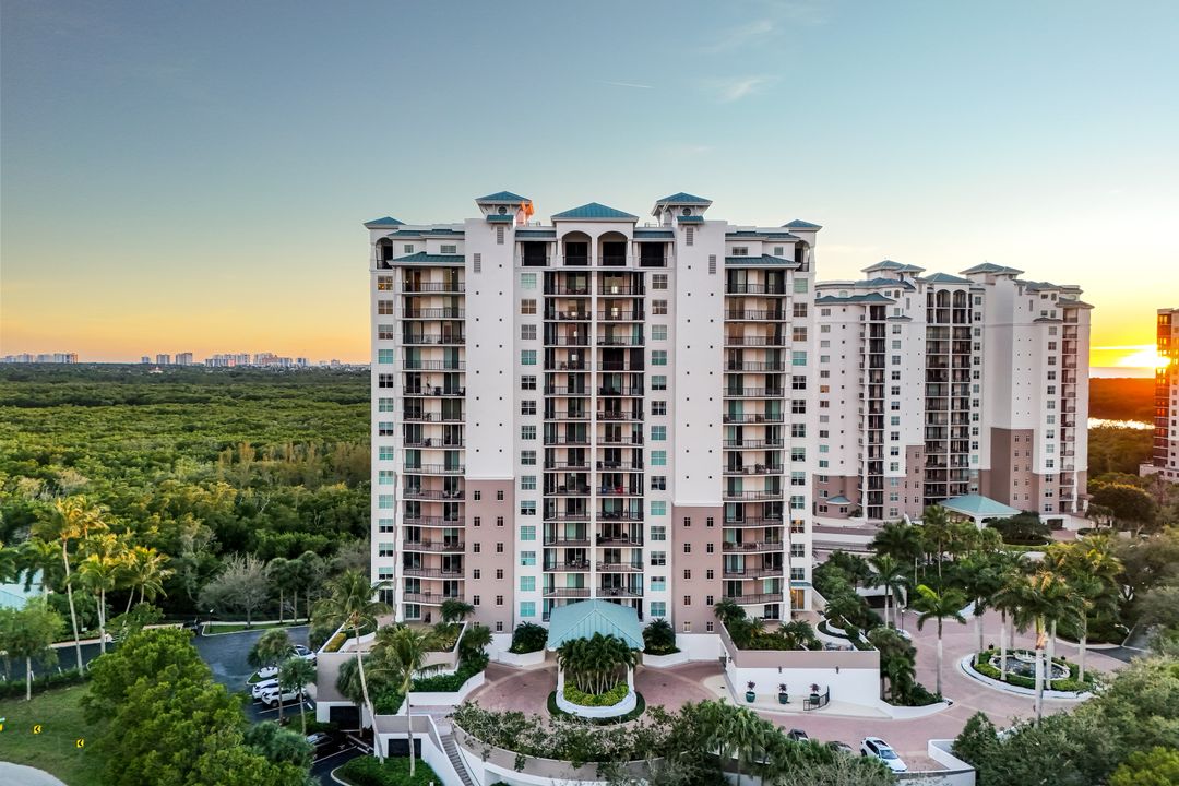 455 Cove Tower Dr #1701, Naples, FL 34110