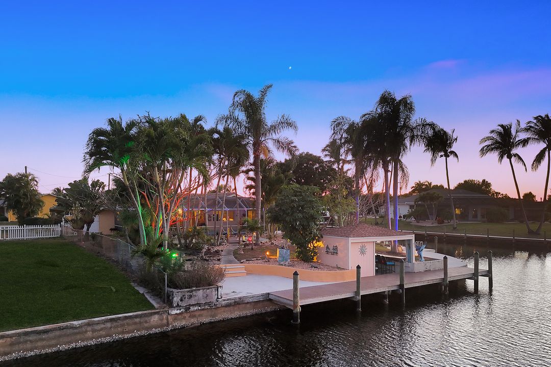 5201 Willow Ct, Cape Coral, FL 33904