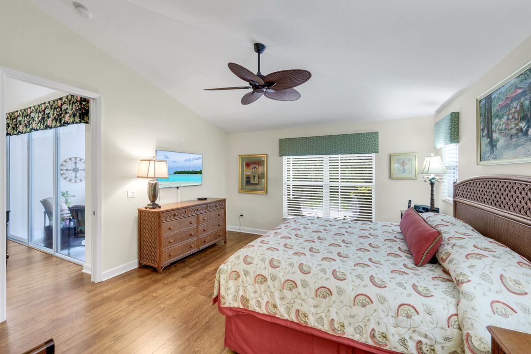 5867 Northridge Dr, Naples, FL 34110