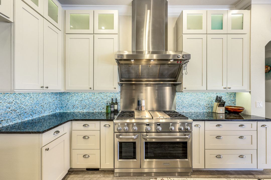 1512 El Dorado Pkwy W, Cape Coral, FL 33914